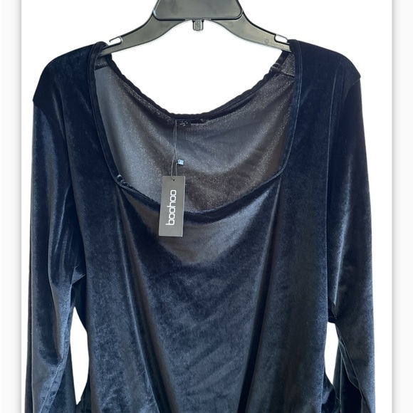 NWT BOOHOO women’s Plus Velvet Scoop Neck Bodysuit black size 20 Made in UK - Picture 3 of 6